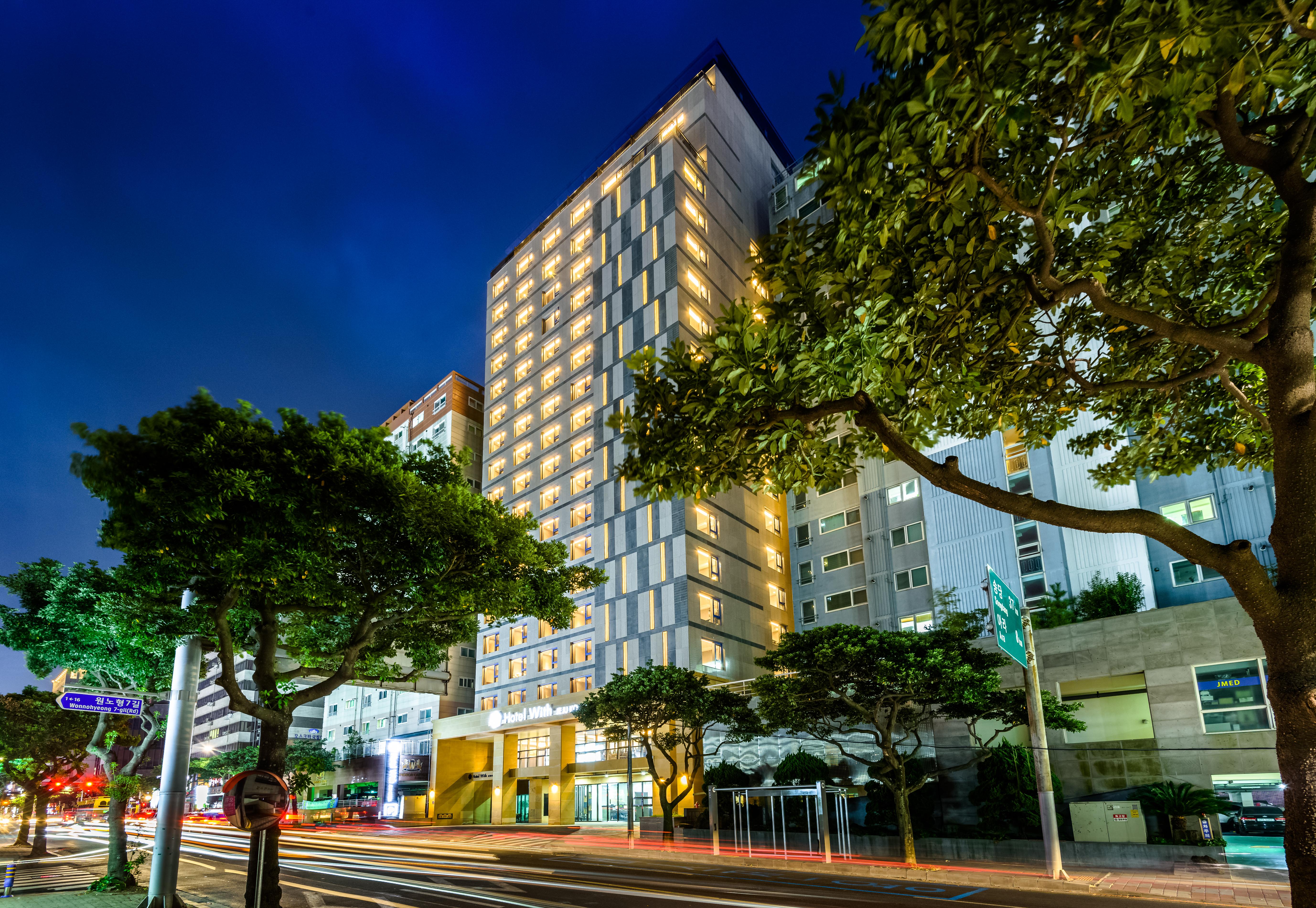 Hotel With Jeju Exterior foto